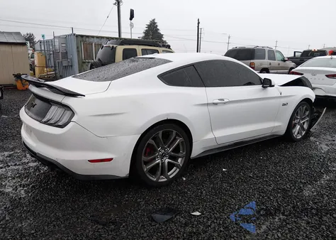 2018 Ford Mustang Gt Premium z USA, uszkodzony, nr VIN 1FA6P8CF8J5146516
